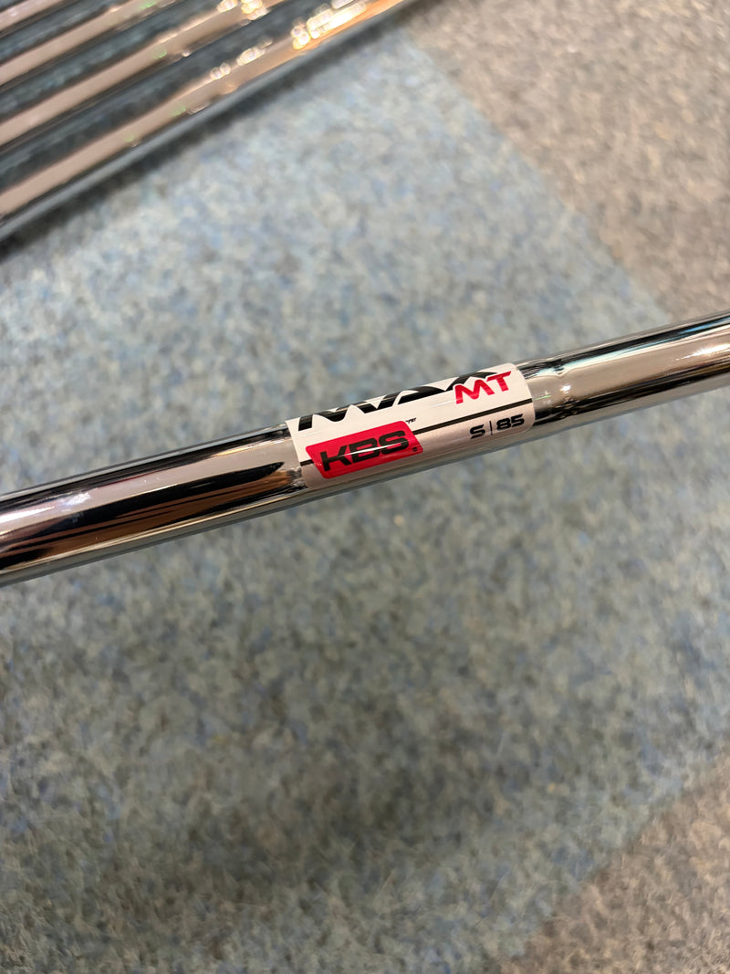 TaylorMade Sim2 Max Irons | 4-PW | Stiff KBS 85 gram shafts