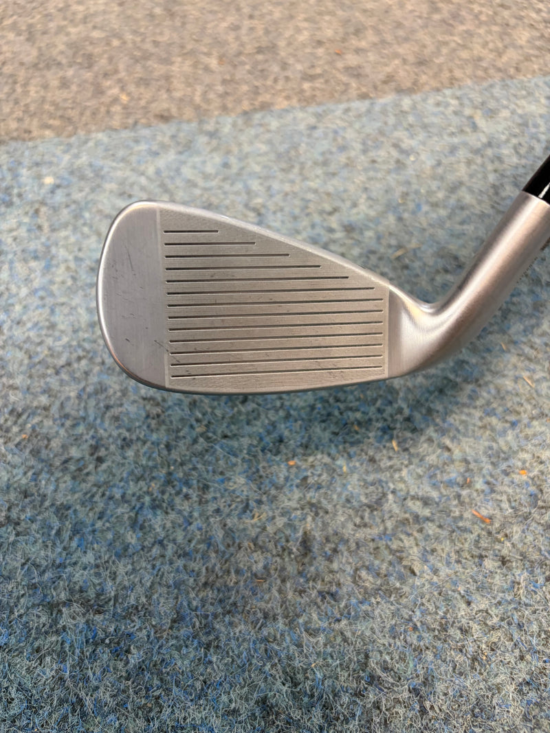 Cleveland CBX 4 Iron | 20 Degree | Dynamic Gold R300 shaft