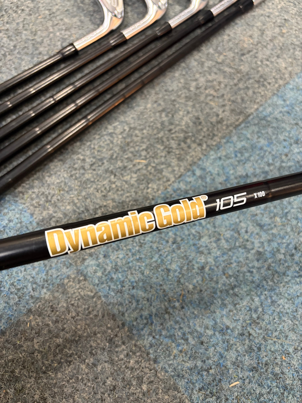 Honma TW747Vx Forged Iron Set | 5-PW | Dynamic Gold 105 X100 Shafts