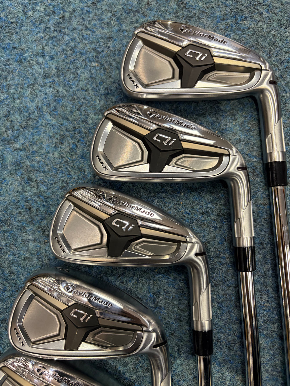 TaylorMade Qi Max Irons | 5-AW | KBS Lite Stiff 80 gram shafts