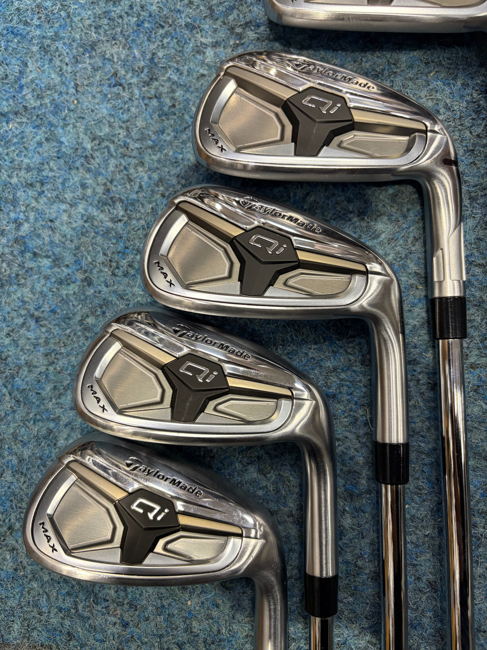 TaylorMade Qi Max Irons | 5-AW | KBS Lite Stiff 80 gram shafts